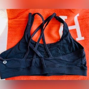 LULULEMON black strappy sport bra
